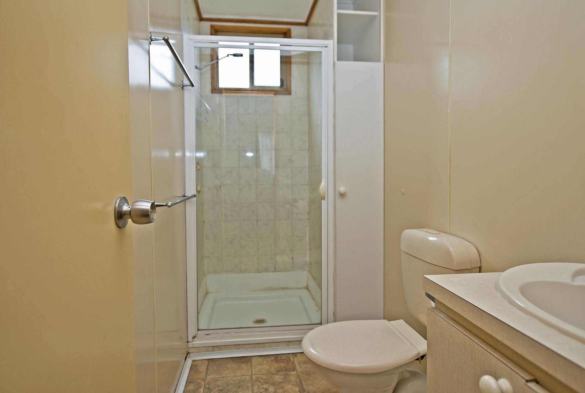 Acclaim Pine Grove Holiday Park Esperance Buitenkant foto